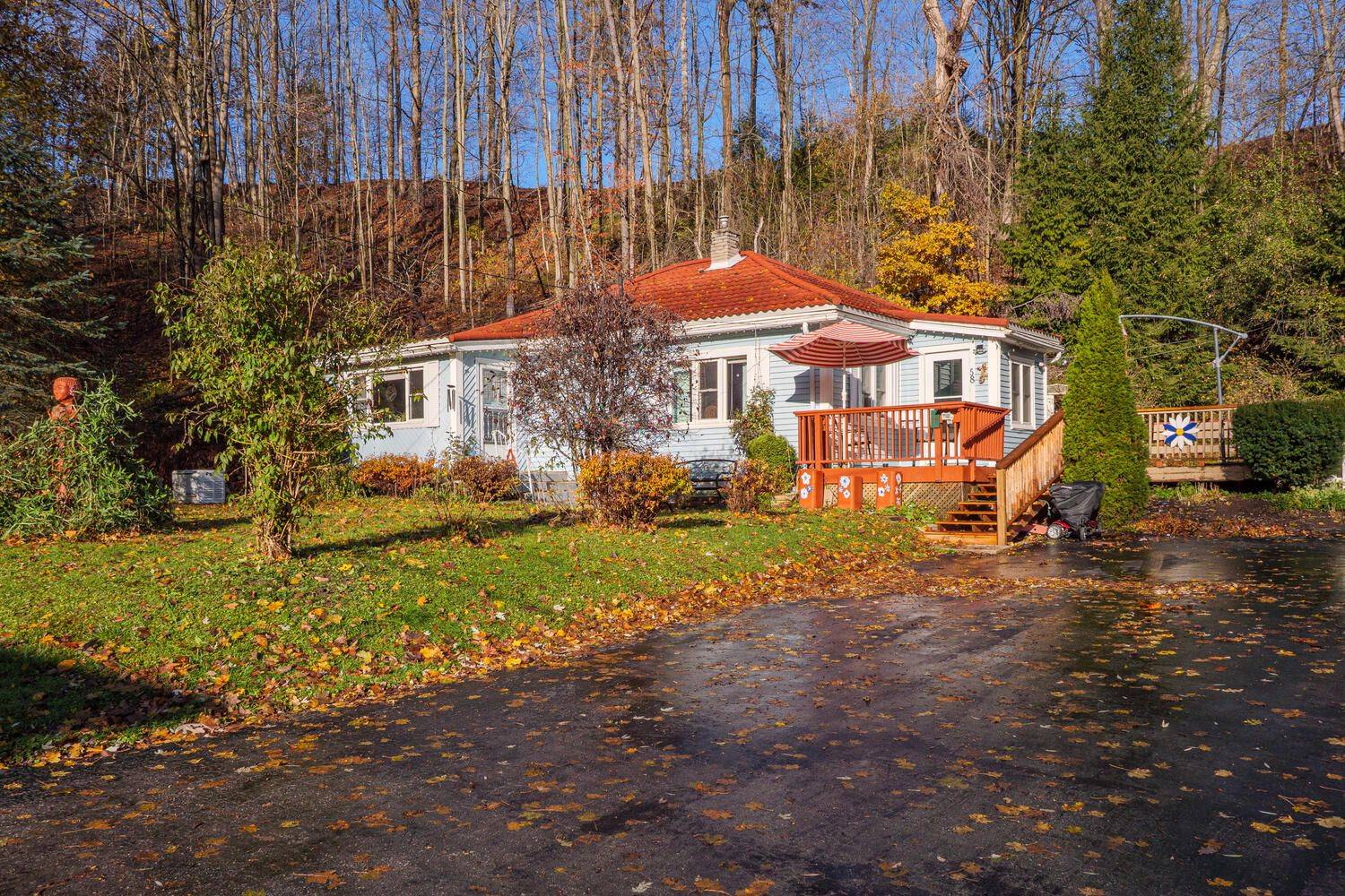 Owen Sound, ON N4K 0B4,58 2nd ST W