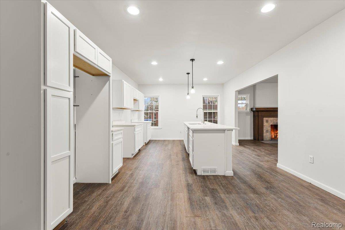 Detroit, MI 48204,4801 Sturtevant ST