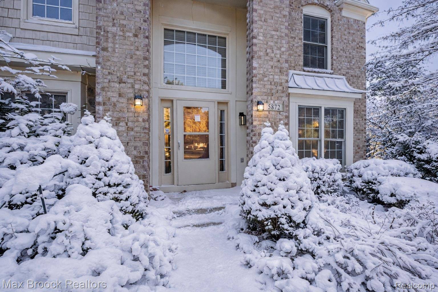 Plymouth, MI 48187,5872 Meadowview DR