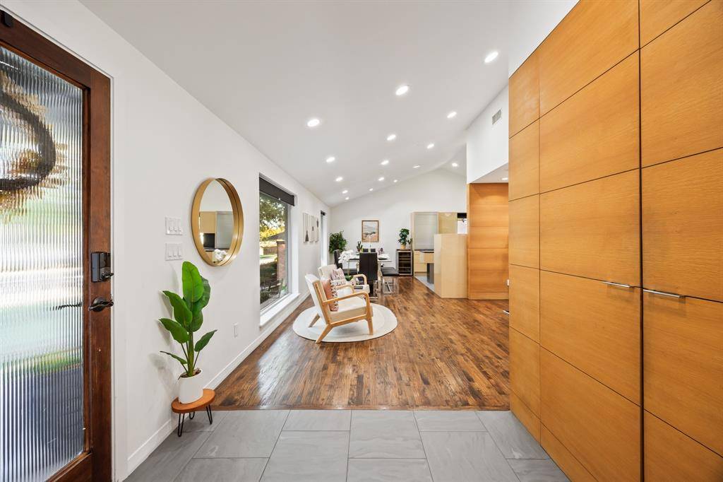 Dallas, TX 75231,7036 Wakefield Street