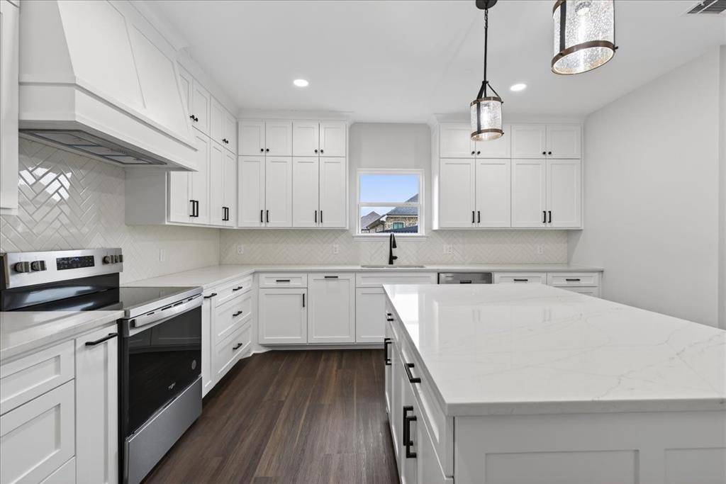 Mabank, TX 75147,117 Bexar Street