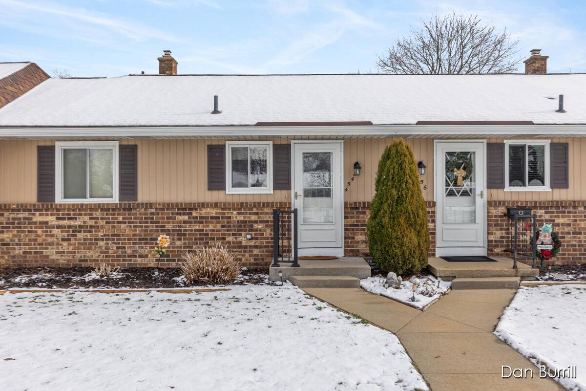 Byron Center, MI 49315,8454 SW Elkwood DR SW #11