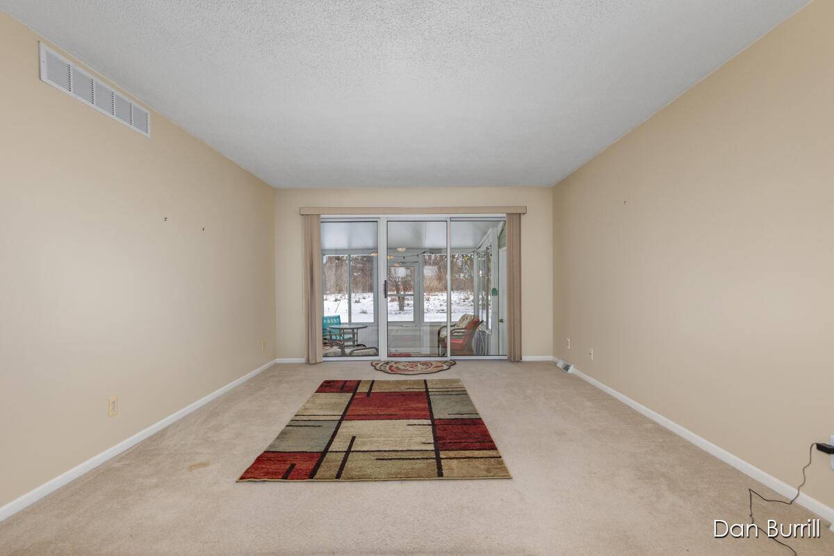 Byron Center, MI 49315,8454 SW Elkwood DR SW #11