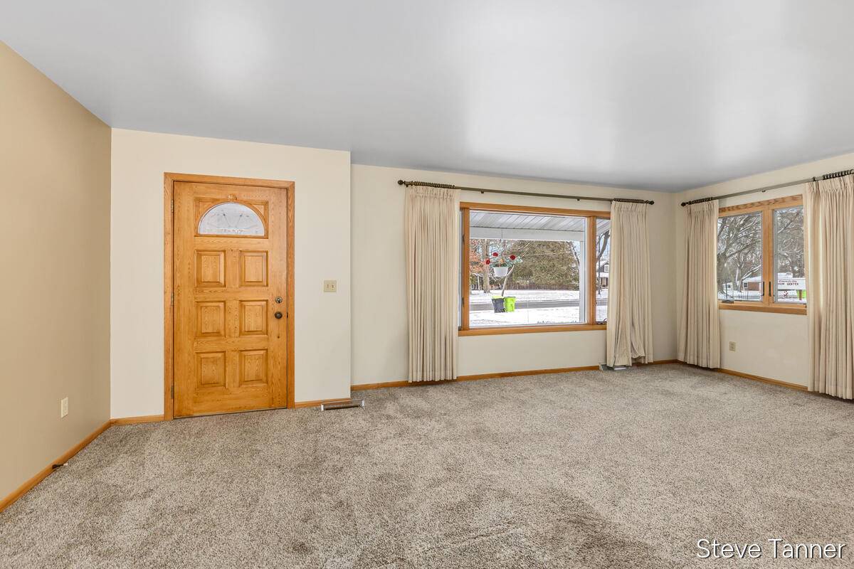 Greenville, MI 48838,611 S Baldwin ST