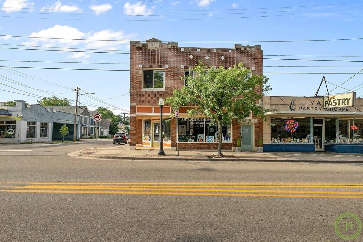 Grand Rapids, MI 49503,953 Fulton ST E