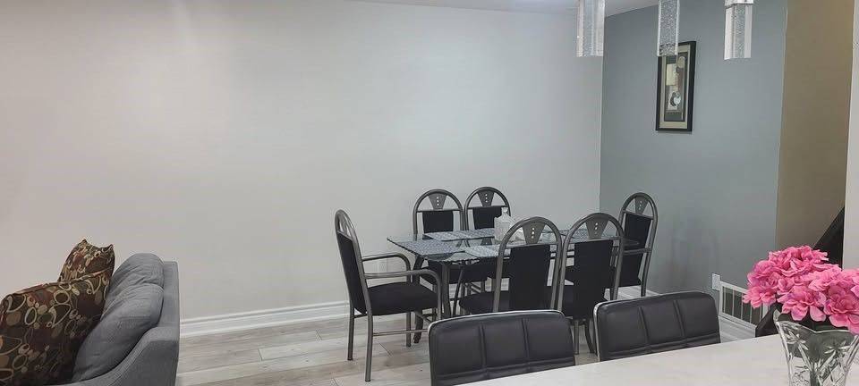 Toronto C15, ON M2H 2L5,16 Sexton CRES #(Main)