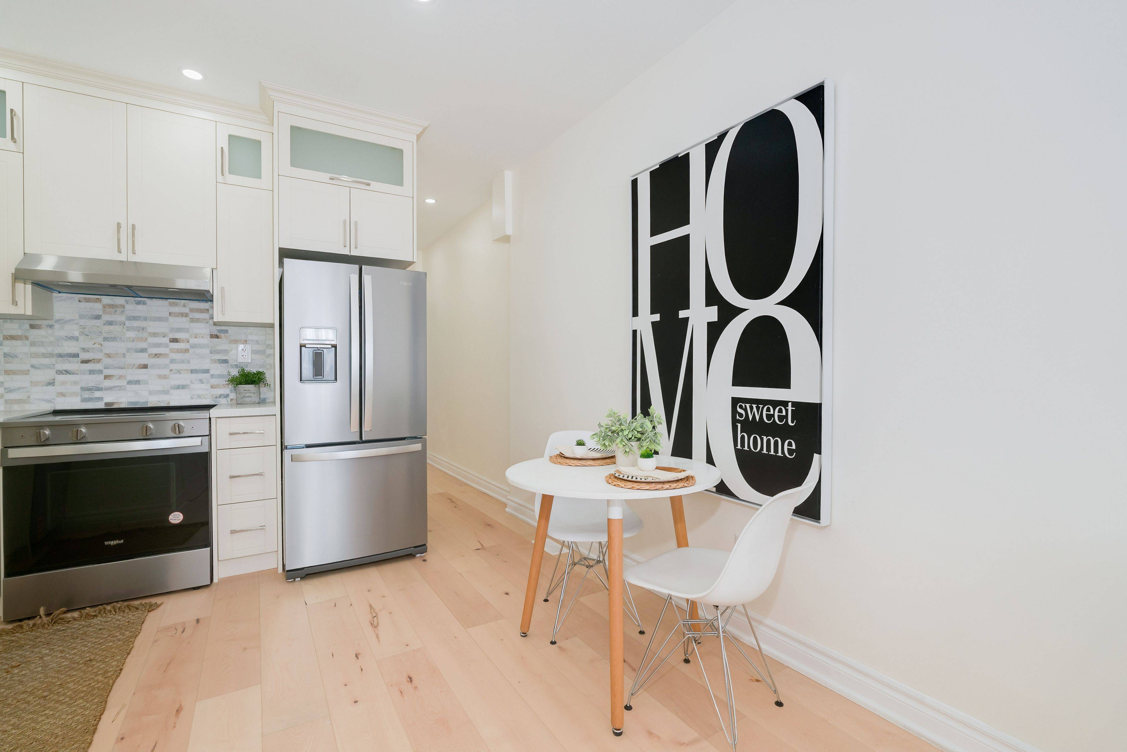 Toronto E02, ON M4L 3B4,173 Coxwell AVE