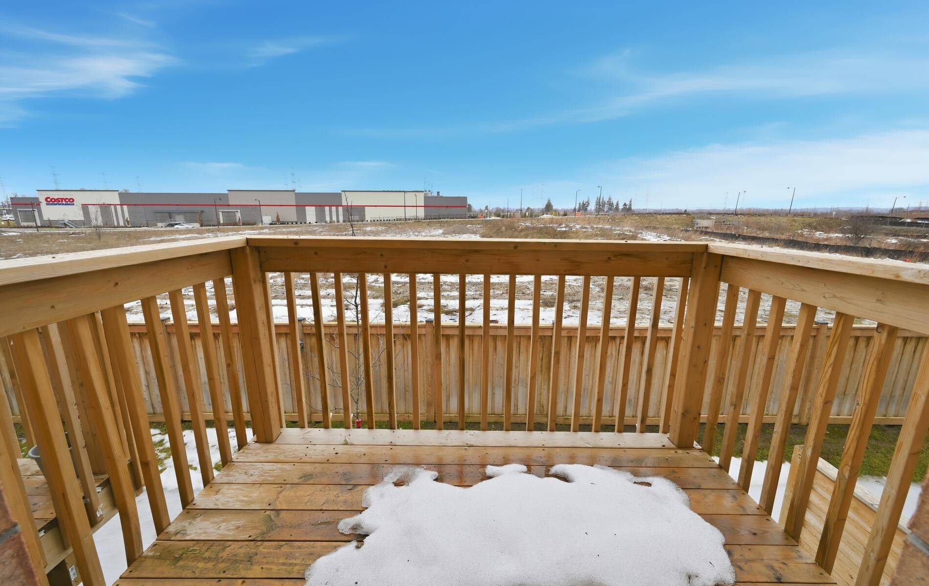 Oshawa, ON L1L 0P9,209 Danzatore PATH