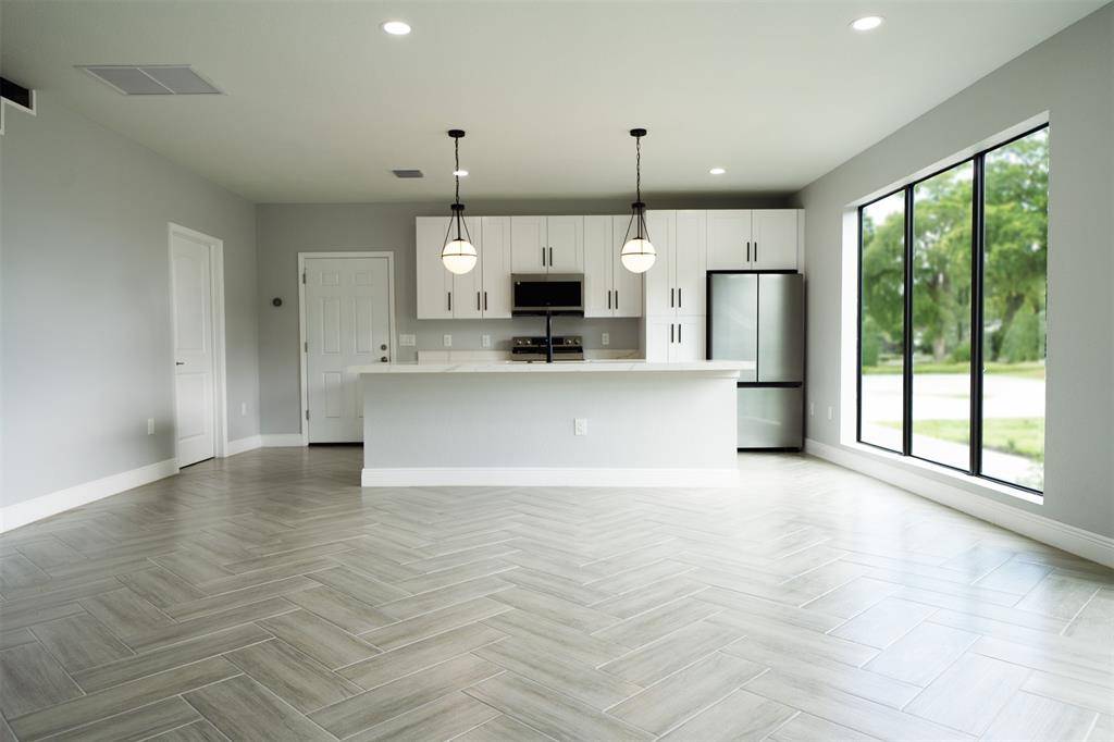 Oakland Park, FL 33309,333 NW 41st St #329