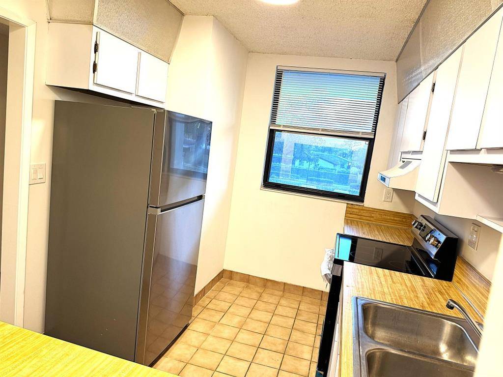 Coral Springs, FL 33065,8433 Forest Hills Dr #205