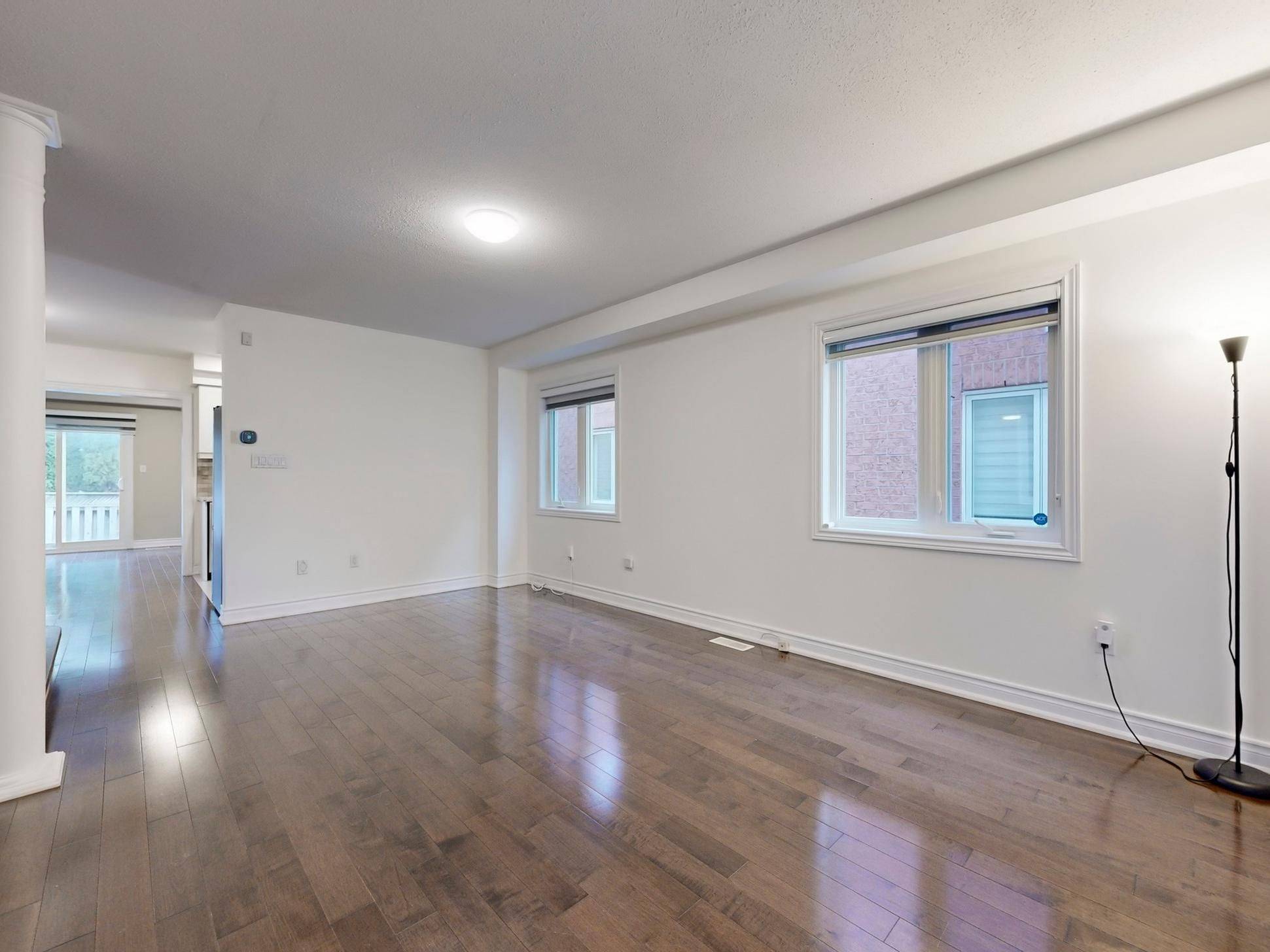 Vaughan, ON L4K 5L1,43 Royal Appian CRES