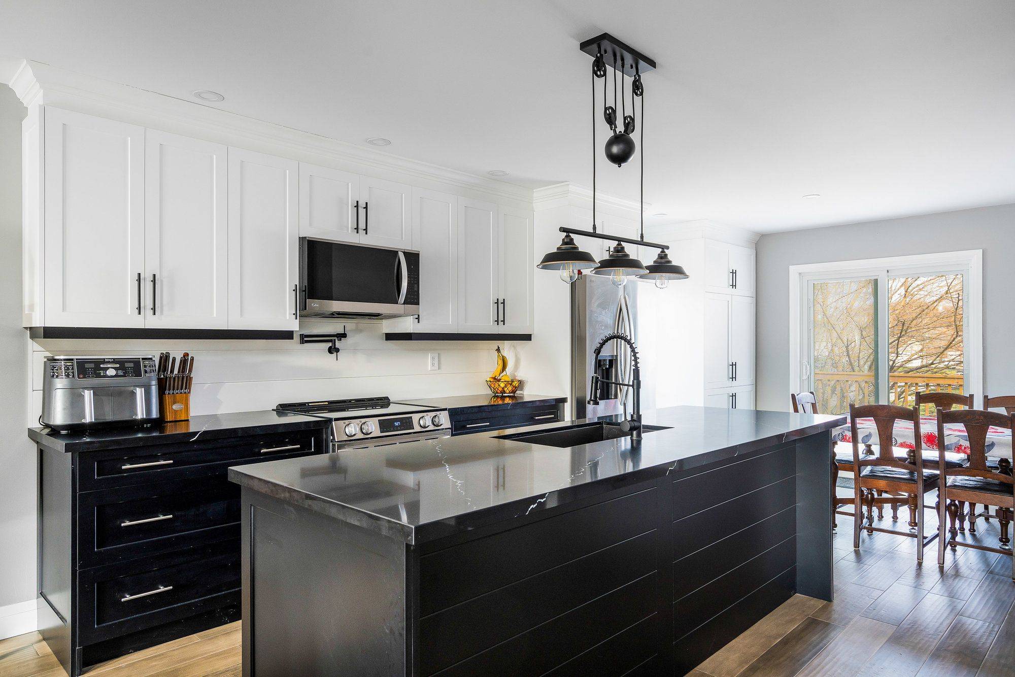 Wasaga Beach, ON L9Z 1B7,1 Acorn CRES