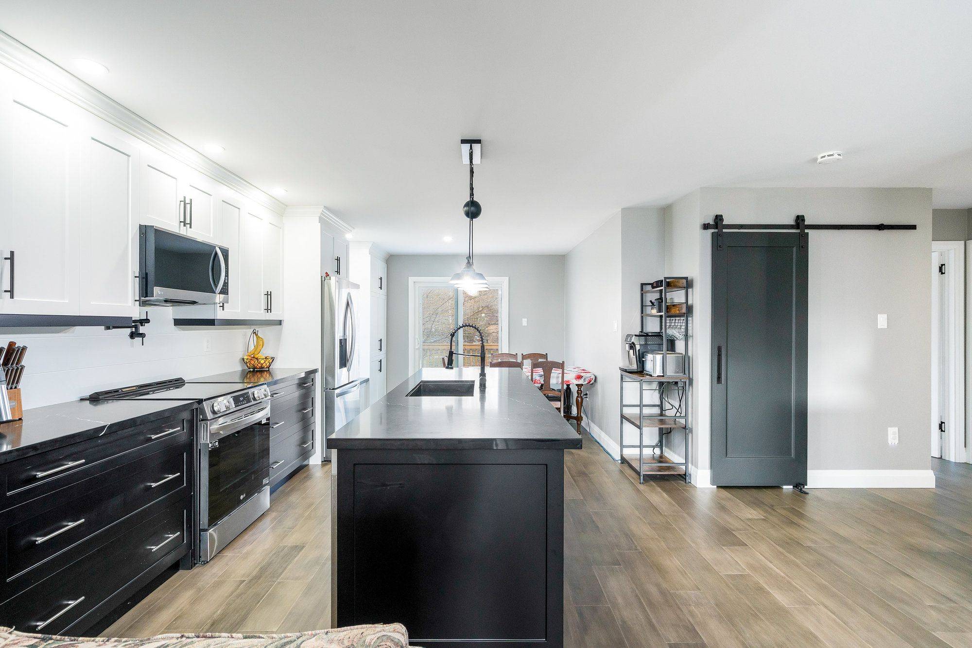 Wasaga Beach, ON L9Z 1B7,1 Acorn CRES