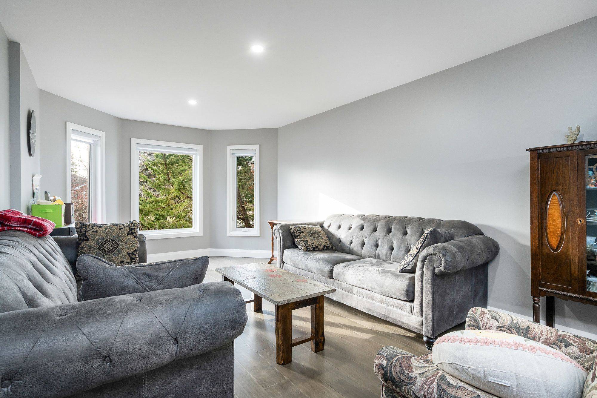 Wasaga Beach, ON L9Z 1B7,1 Acorn CRES