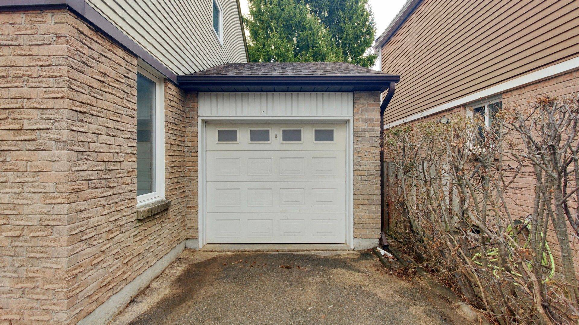 Brampton, ON L6S 3N4,26 Mayfair CRES