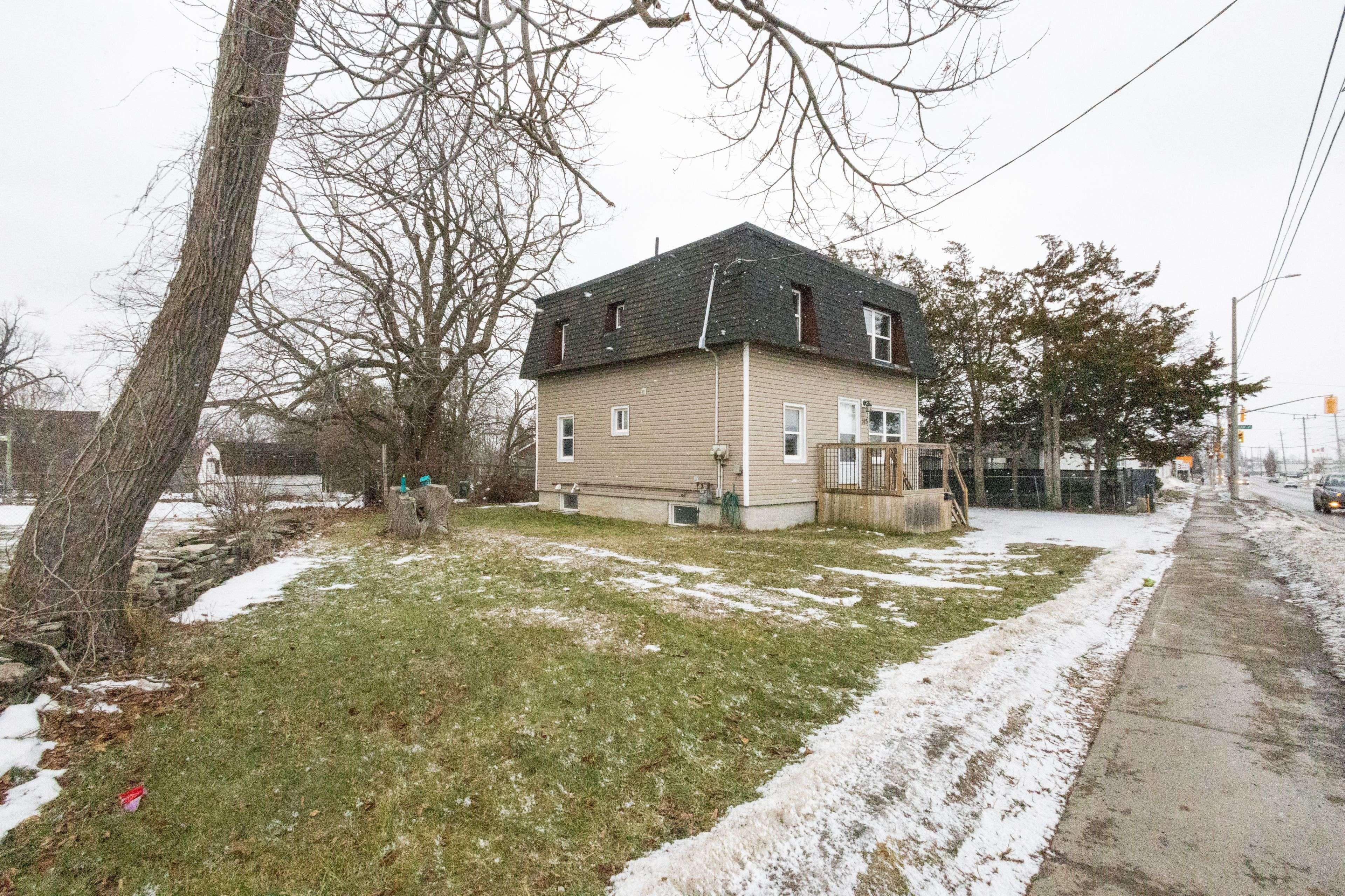 Belleville, ON K8P 3Z5,325 Sidney ST