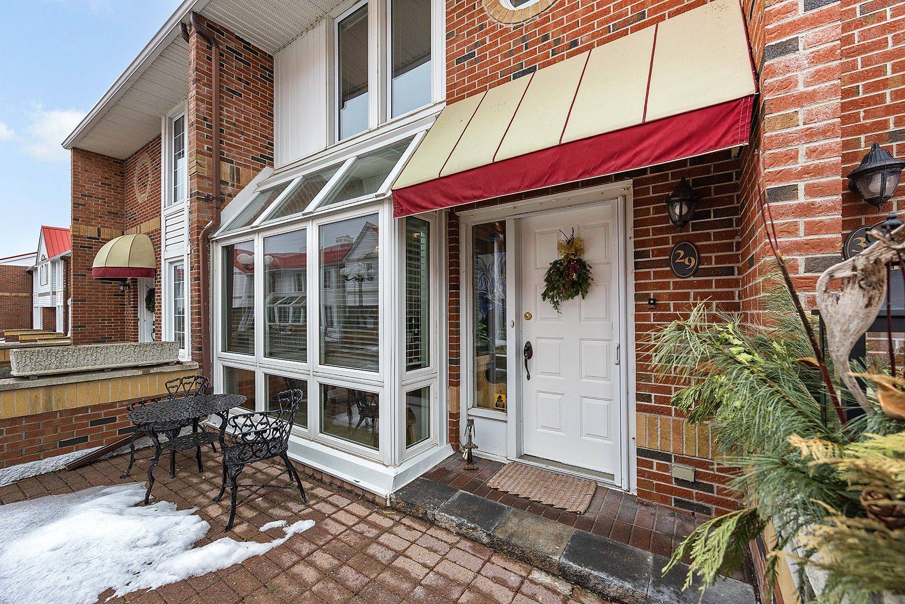 Kingston, ON K7K 6R9,1 Place D'armes N/A #29