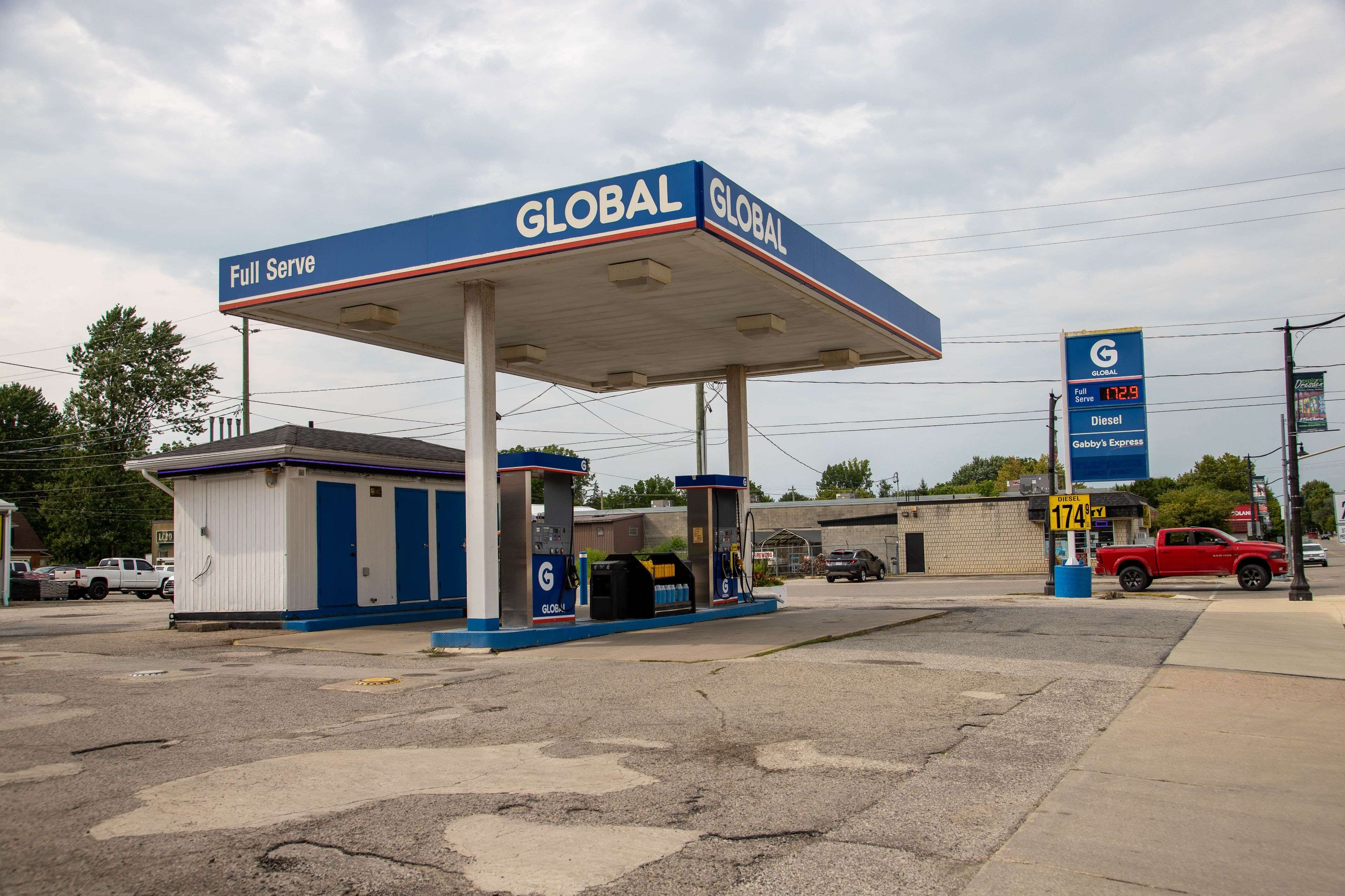 Chatham-kent, ON N0P 1M0,308 St. George ST