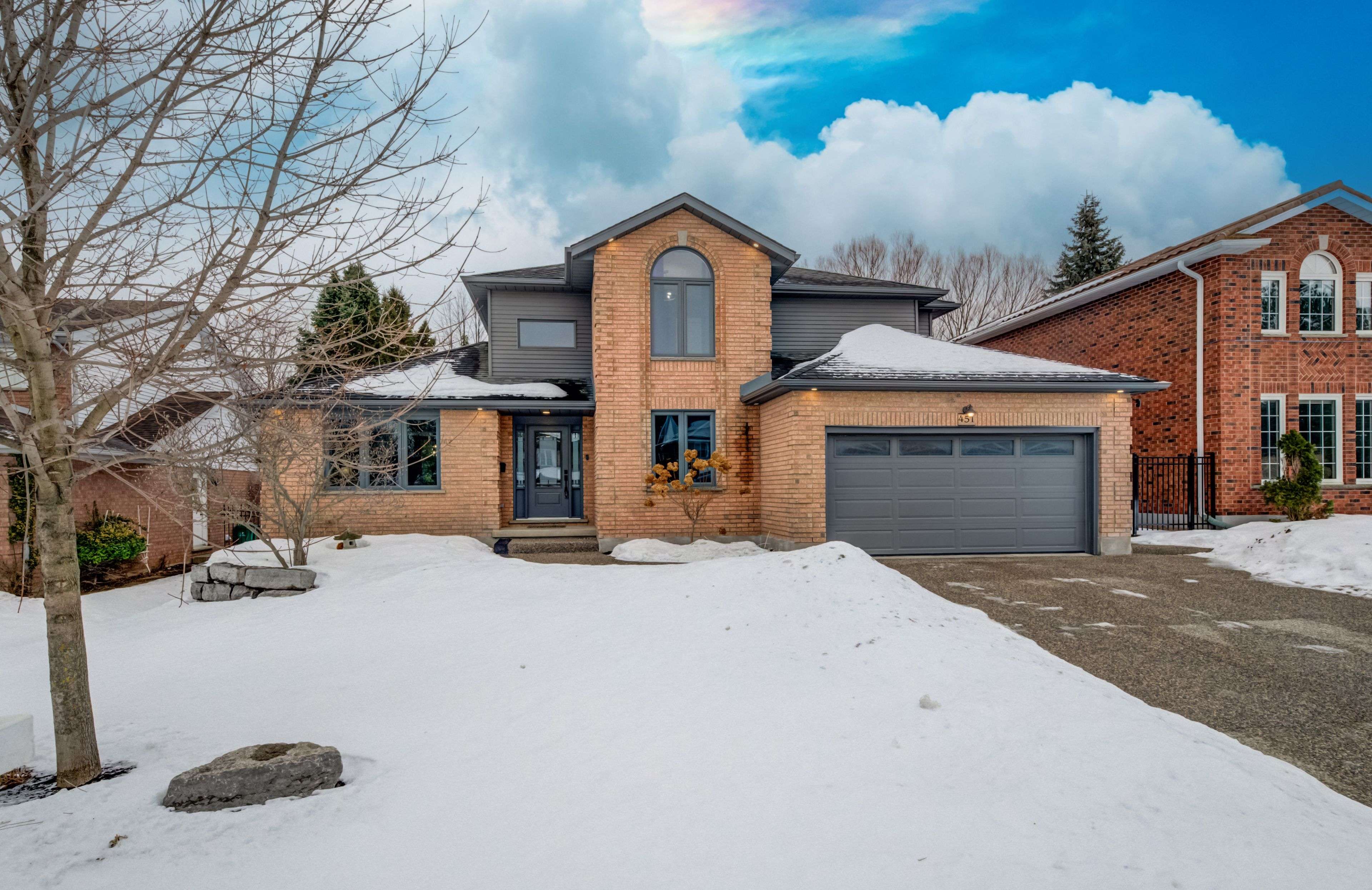 Waterloo, ON N2T 2G5,451 Knightsbridge CT