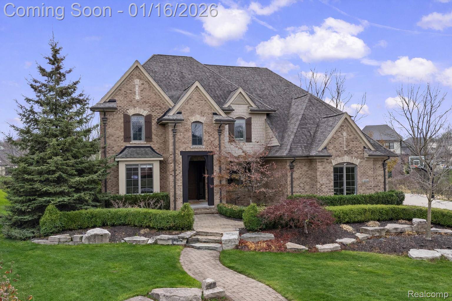 Oakland, MI 48363,3575 Royal Berkshire LN