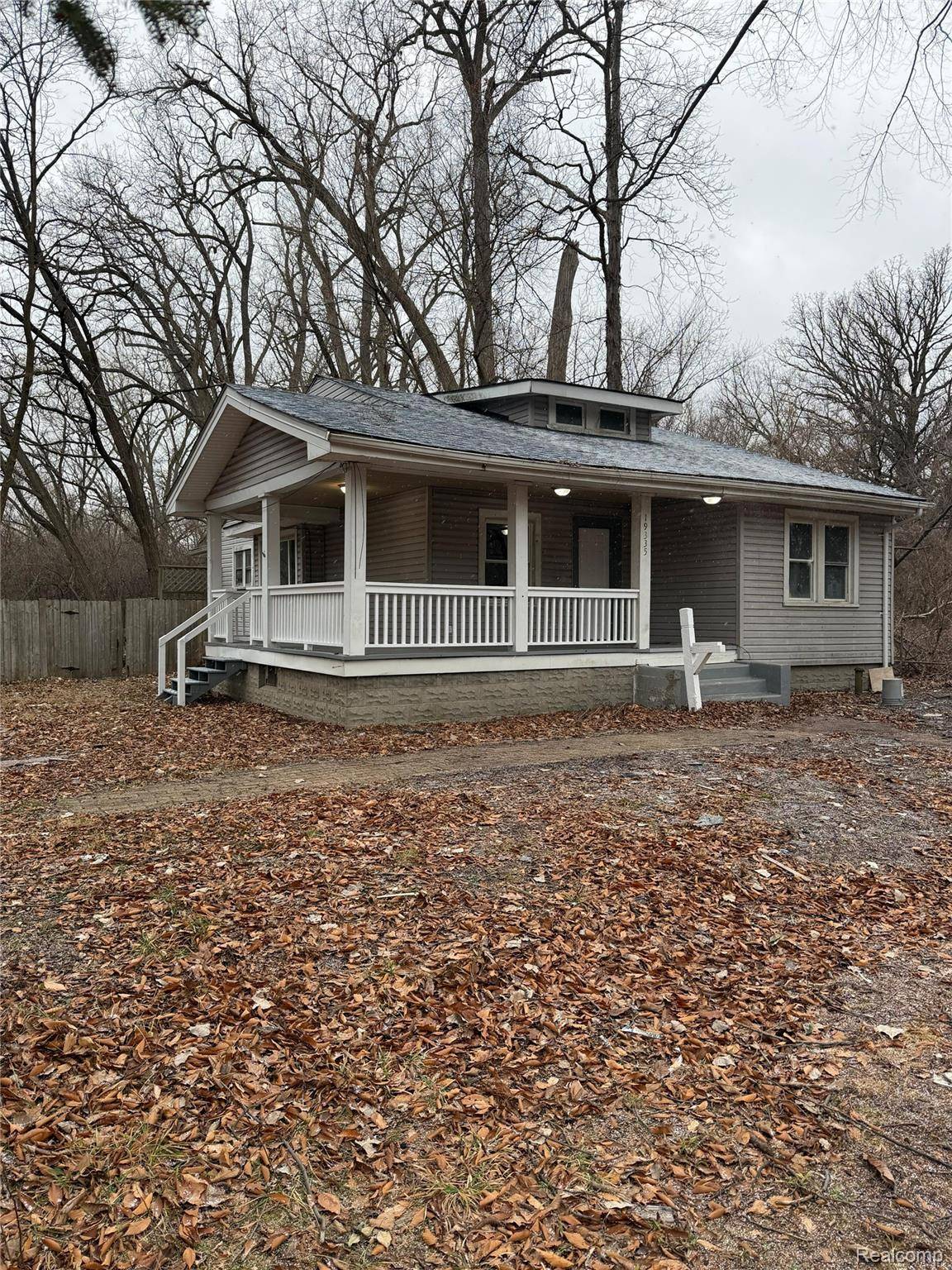 Detroit, MI 48219,19335 Lenore