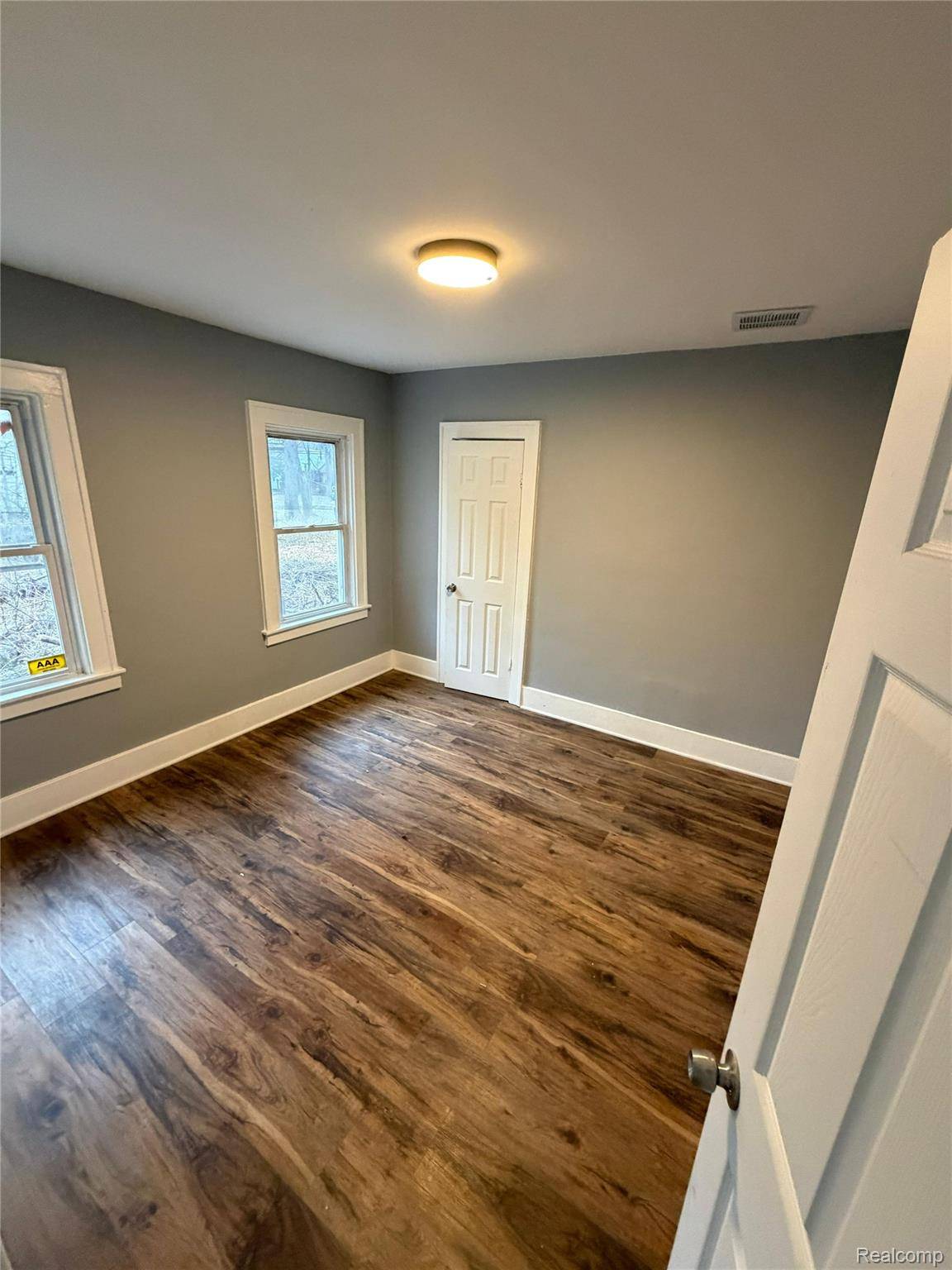 Detroit, MI 48219,19335 Lenore