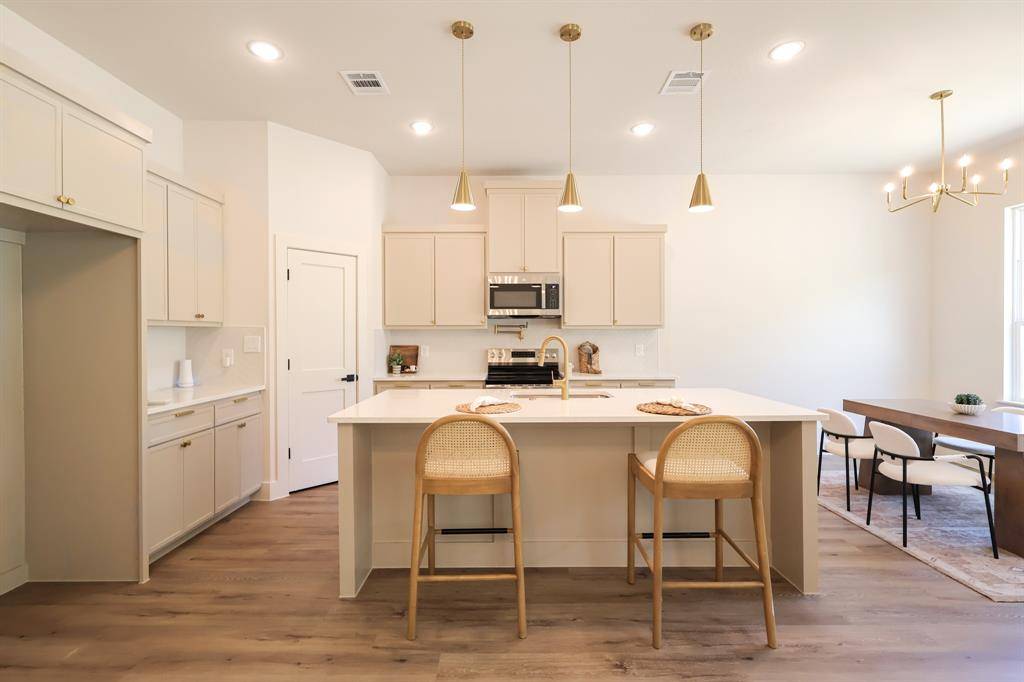 Fort Worth, TX 76105,2829 Avenue L