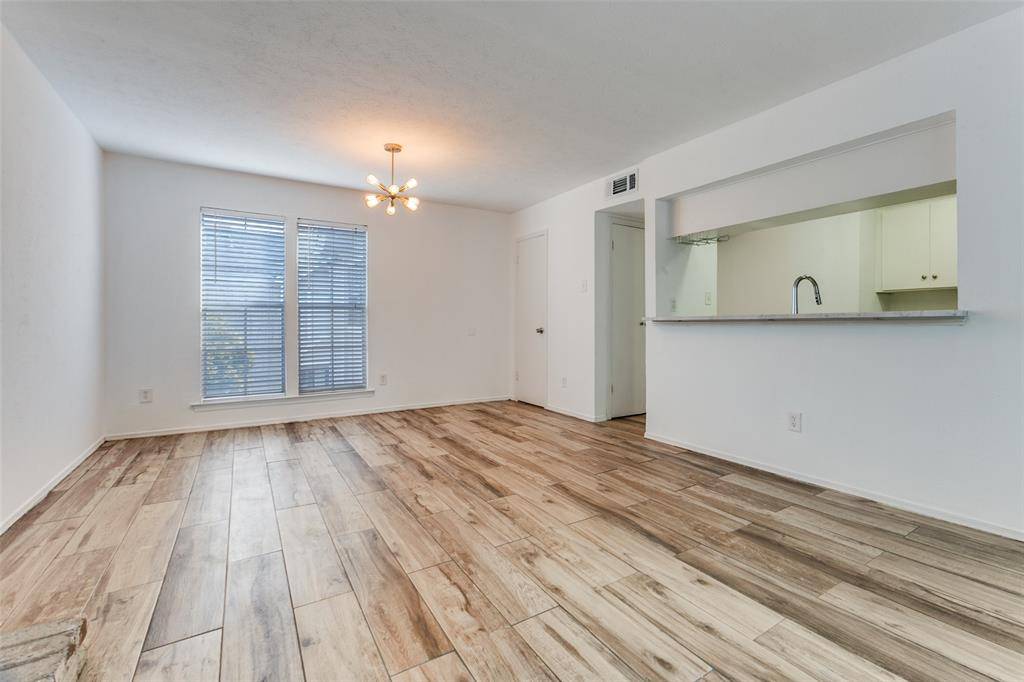 Dallas, TX 75240,5881 Preston View Boulevard #215