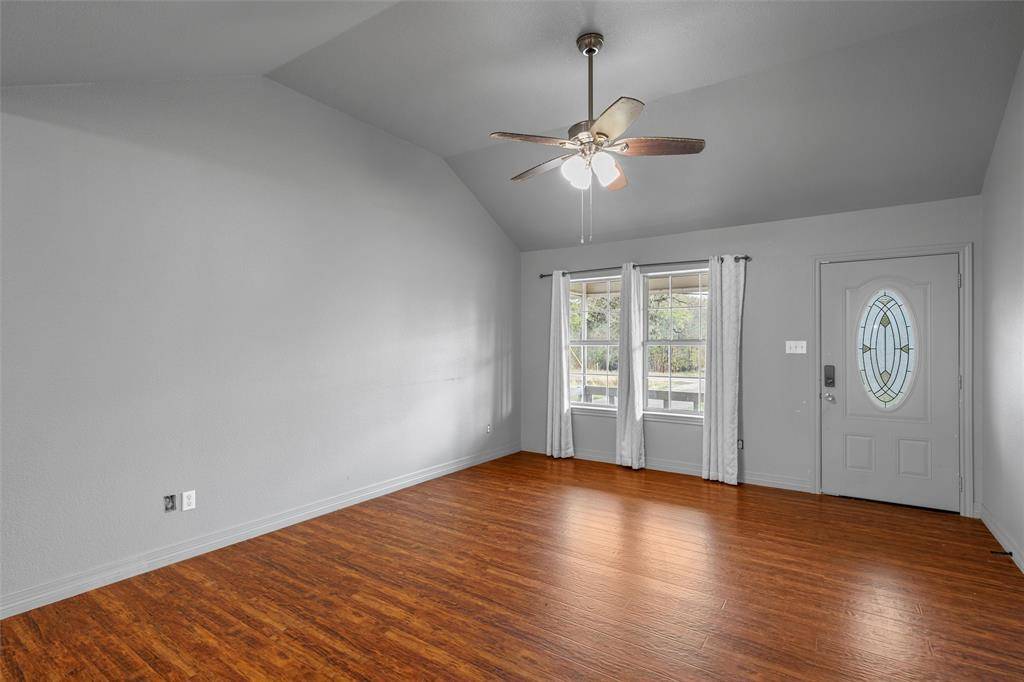 Axtell, TX 76624,139 E Seley