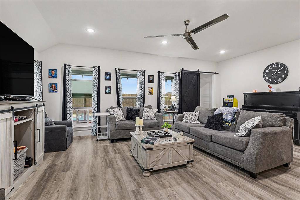 Palmer, TX 75152,220 Poinsetta Drive