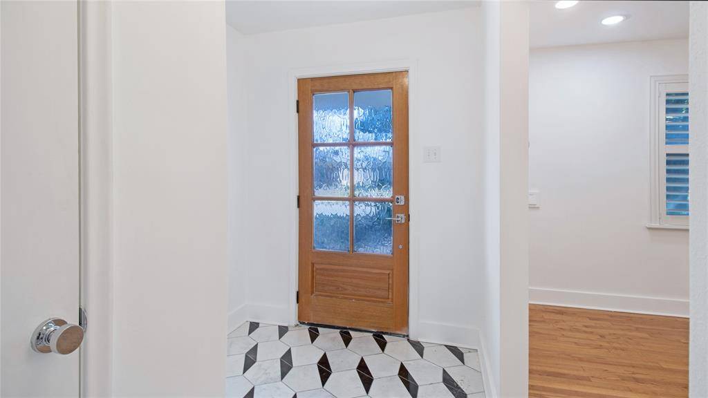 Dallas, TX 75228,8489 Banquo Drive