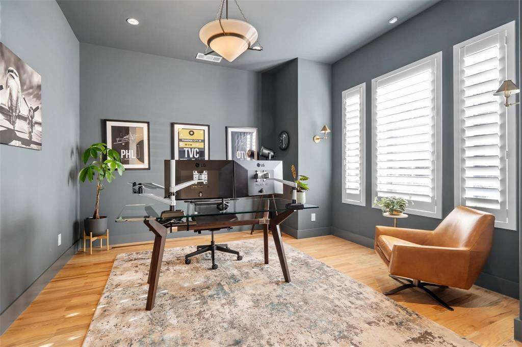 Dallas, TX 75214,6537 Trammel Drive