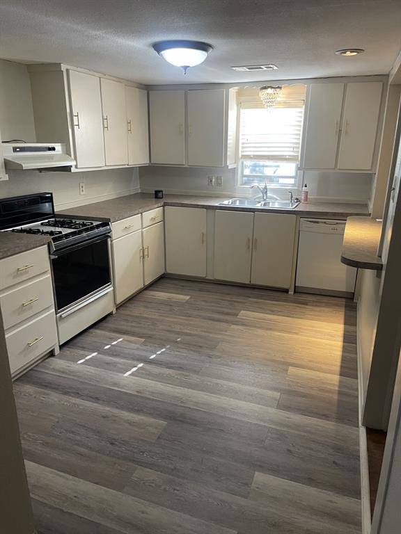 Whitesboro, TX 76273,411 E Main Street