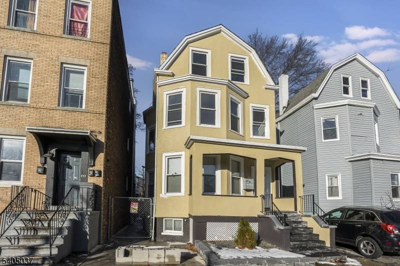 East Orange City, NJ 07017,11 Ellington St