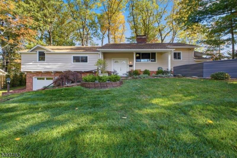 Westfield Town, NJ 07090,113 Barchester Way