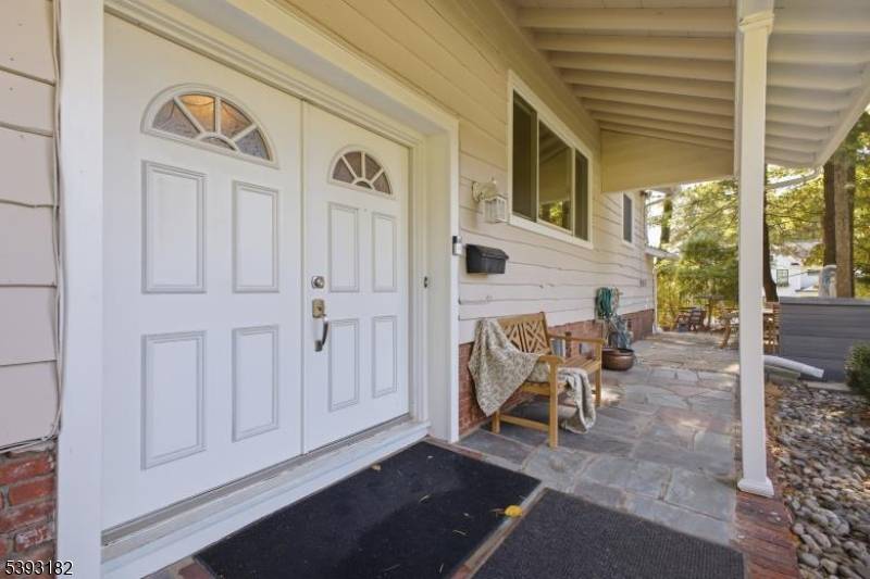 Westfield Town, NJ 07090,113 Barchester Way