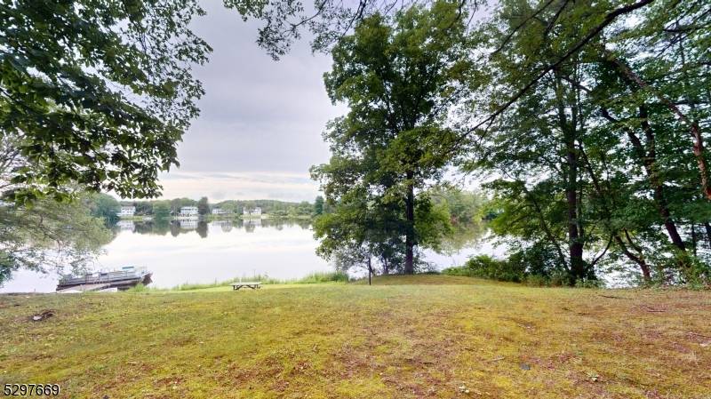 Montague Twp., NJ 07827,368- F Lake Shore South #F