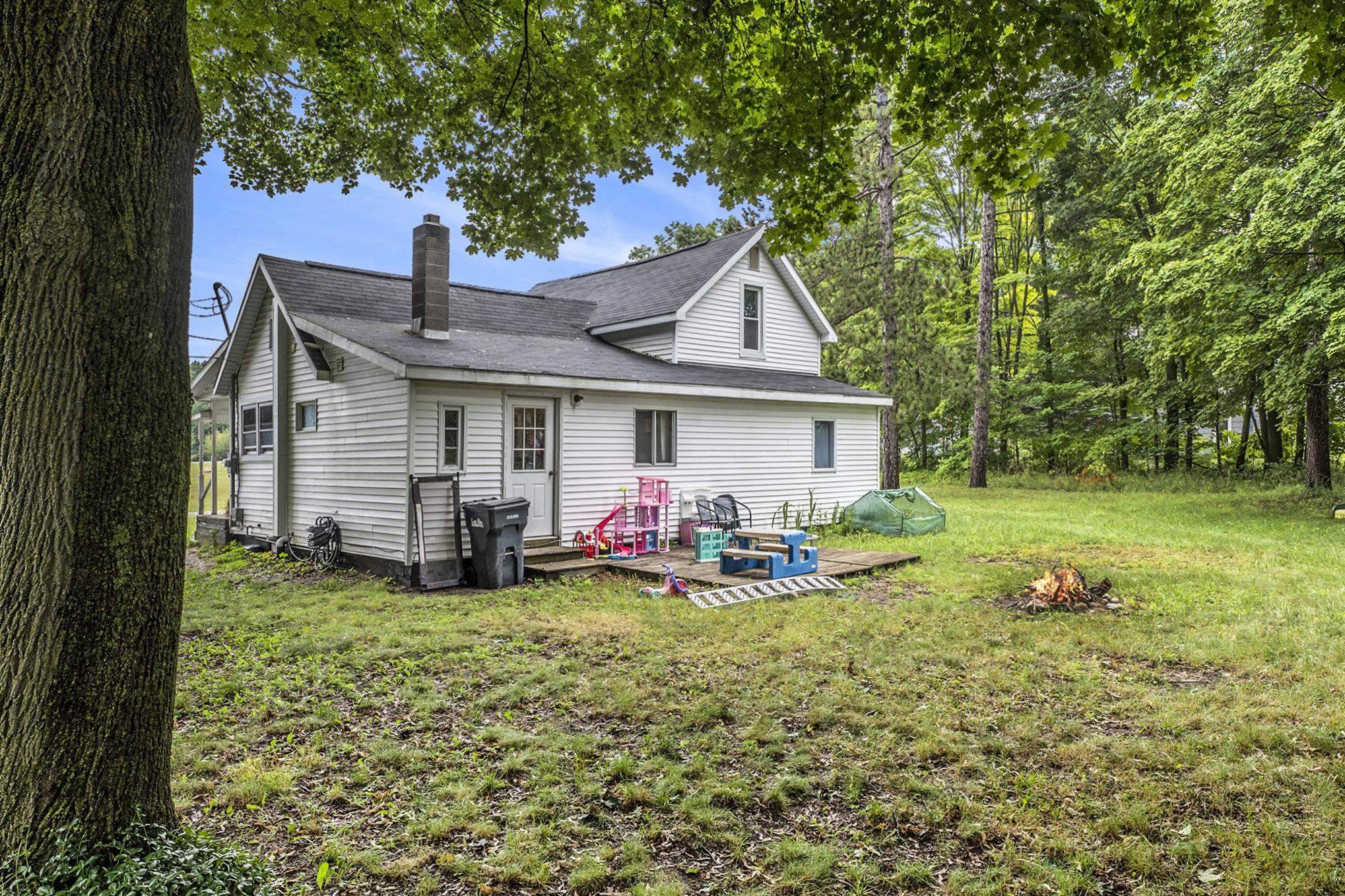 Buckley, MI 49620,314 E South ST