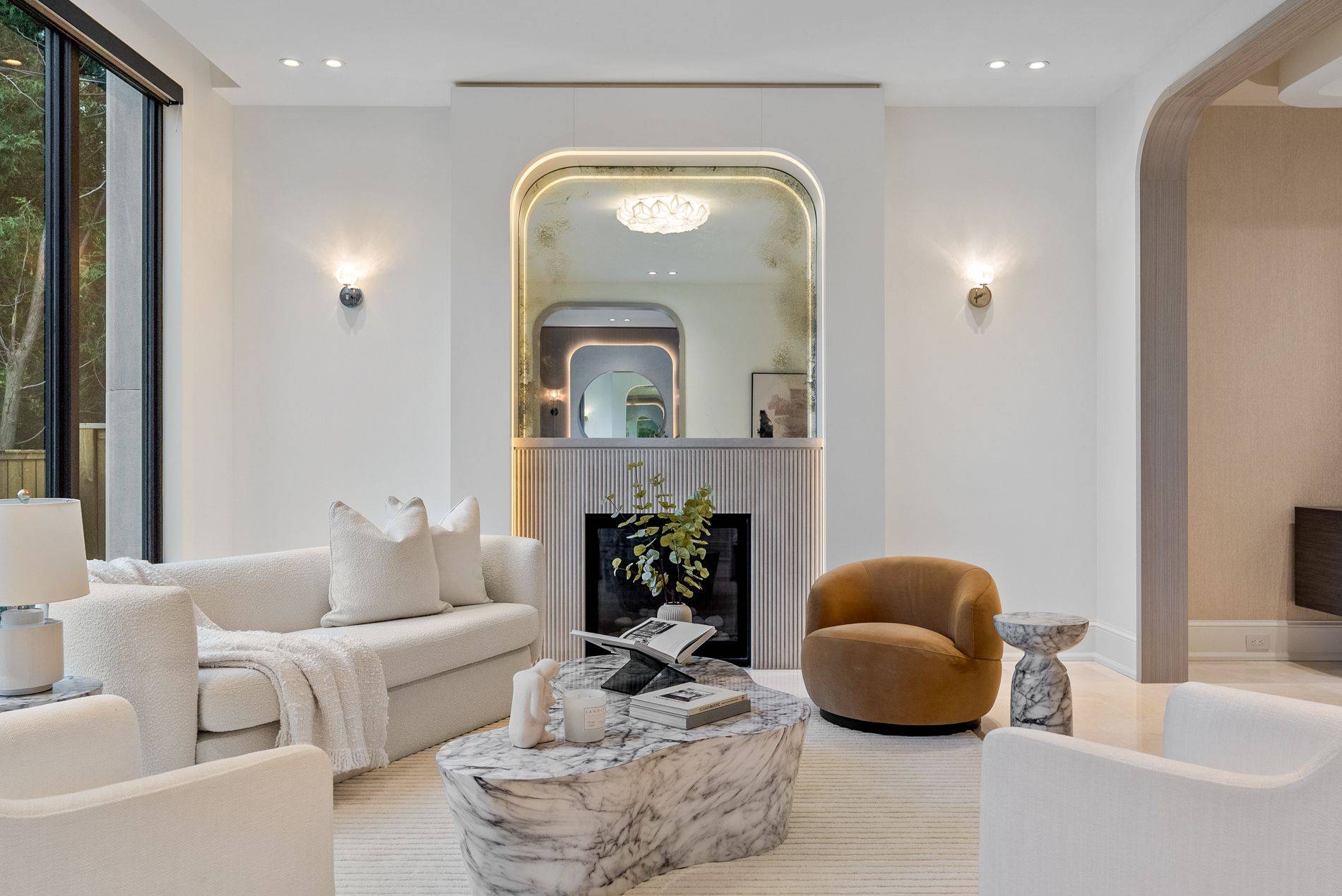 Toronto C03, ON M5P 2R5,84 Old Forest Hill RD