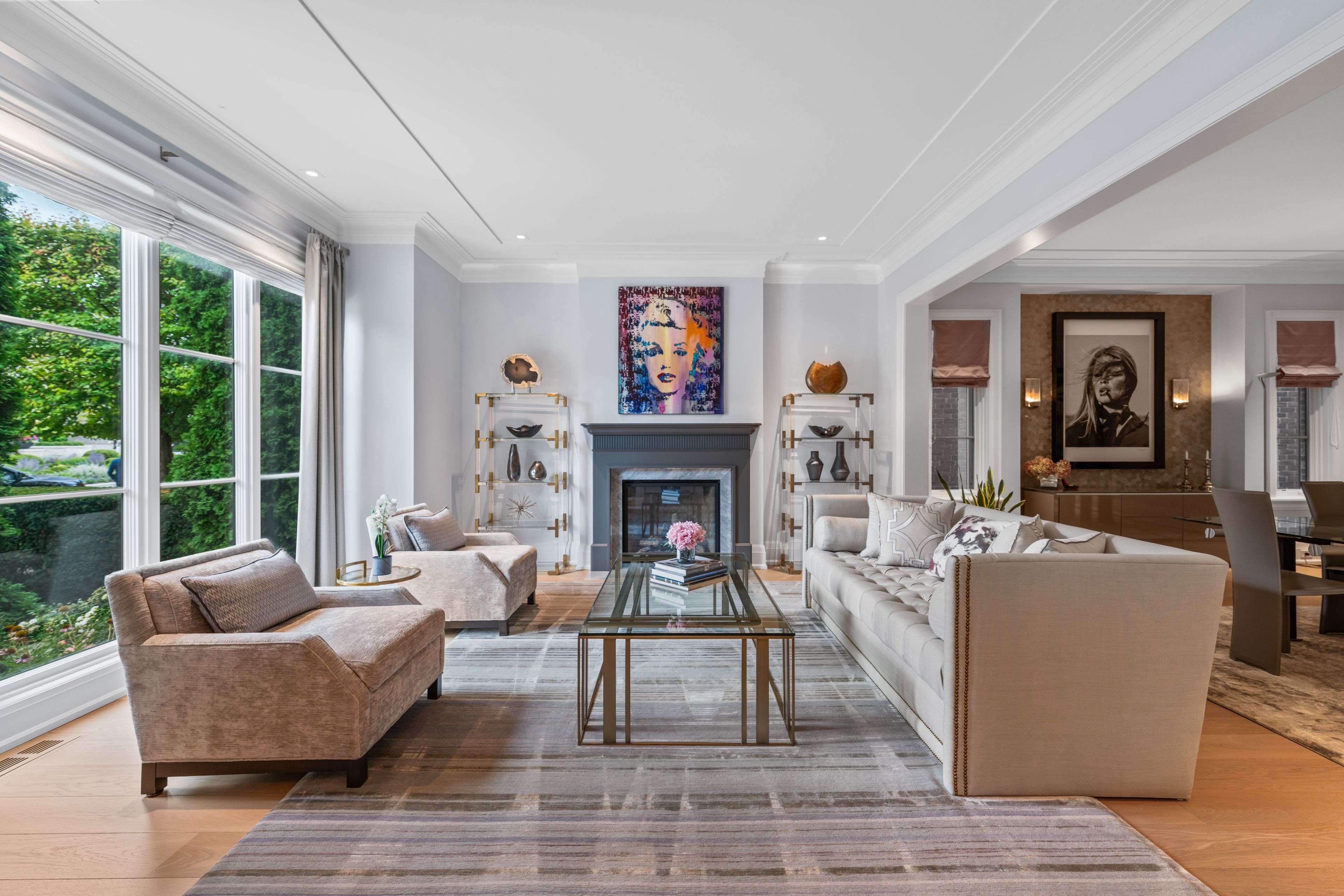 Toronto C03, ON M5P 2P3,221 Dunvegan RD