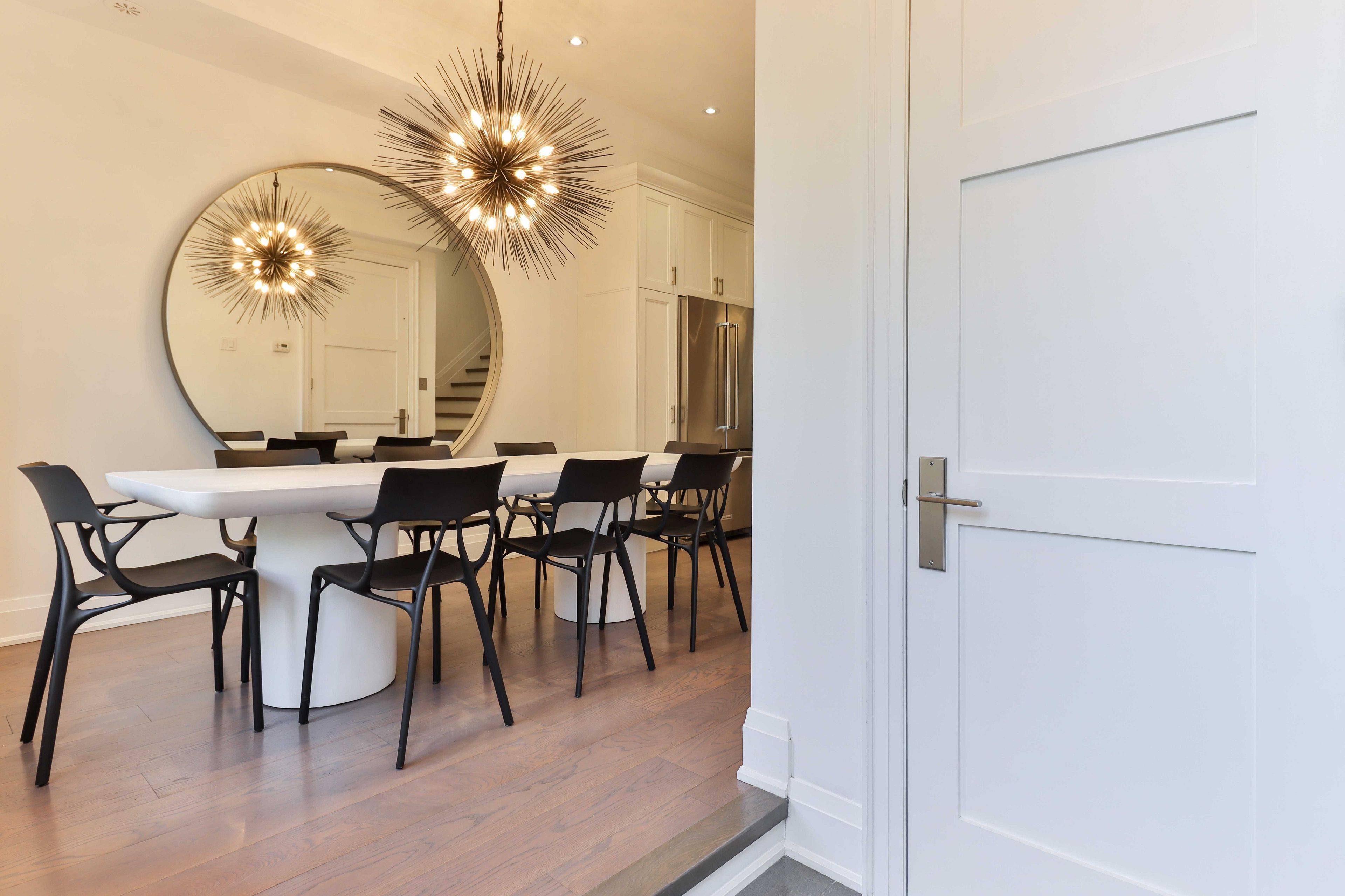 Toronto C03, ON M5N 1G3,51B Burnaby BLVD