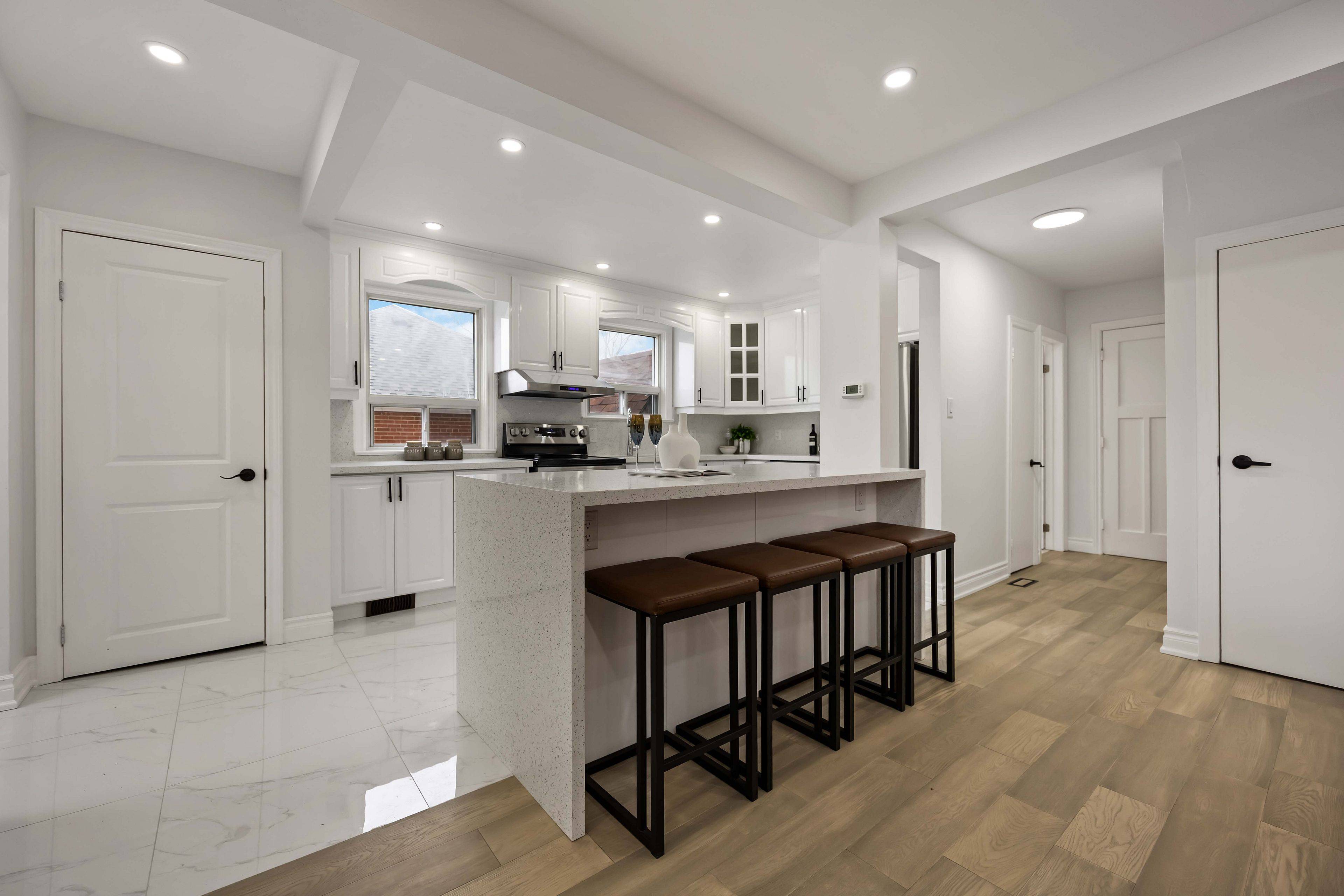 Toronto E08, ON M1M 1Y9,195 Phyllis AVE