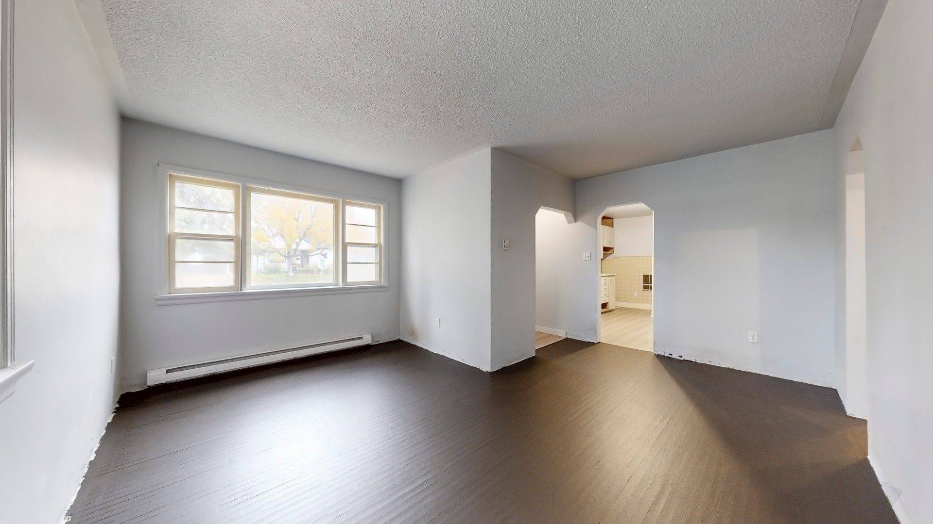 Oshawa, ON L1J 4Y5,277 Gibbons ST