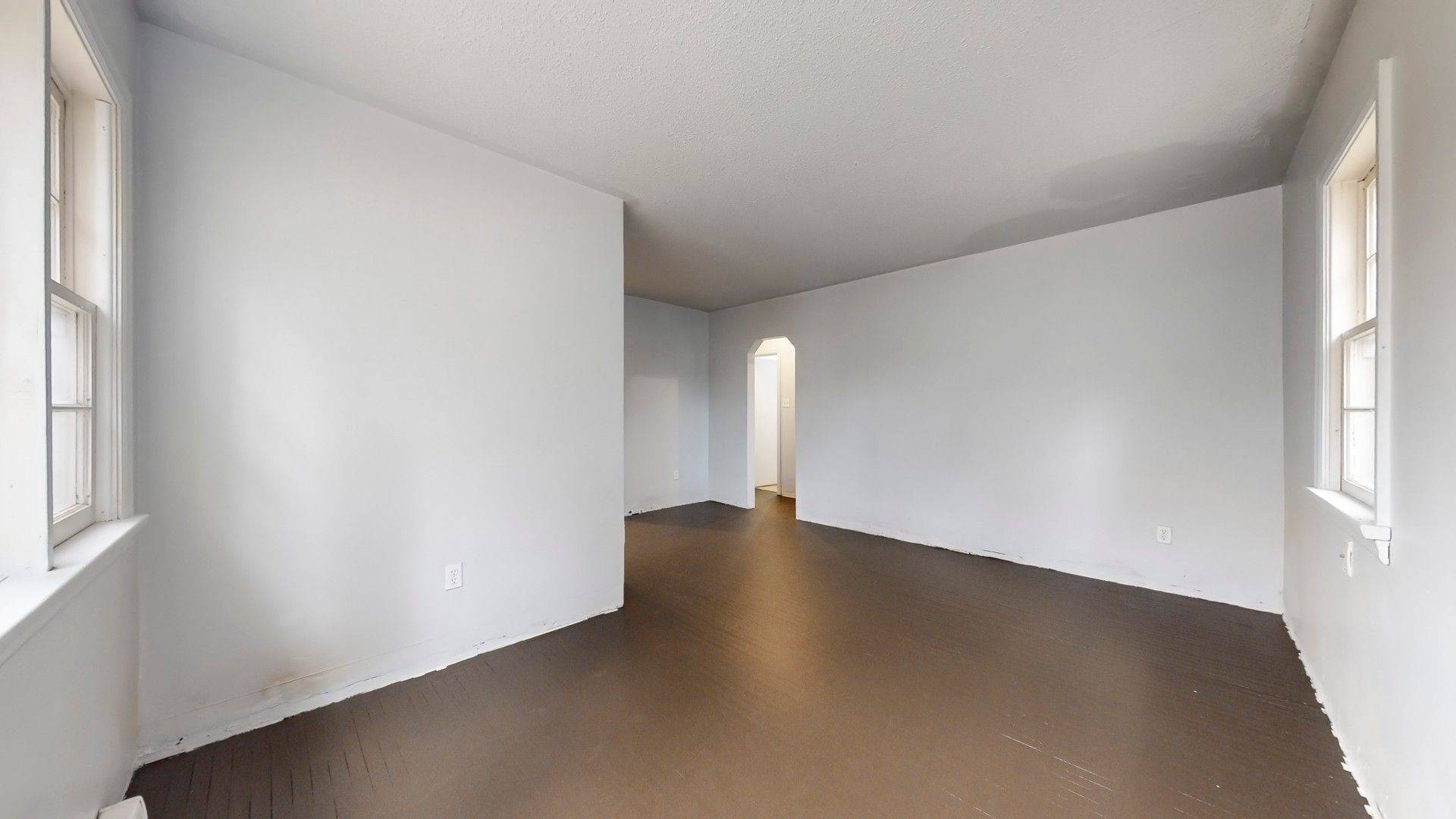 Oshawa, ON L1J 4Y5,277 Gibbons ST