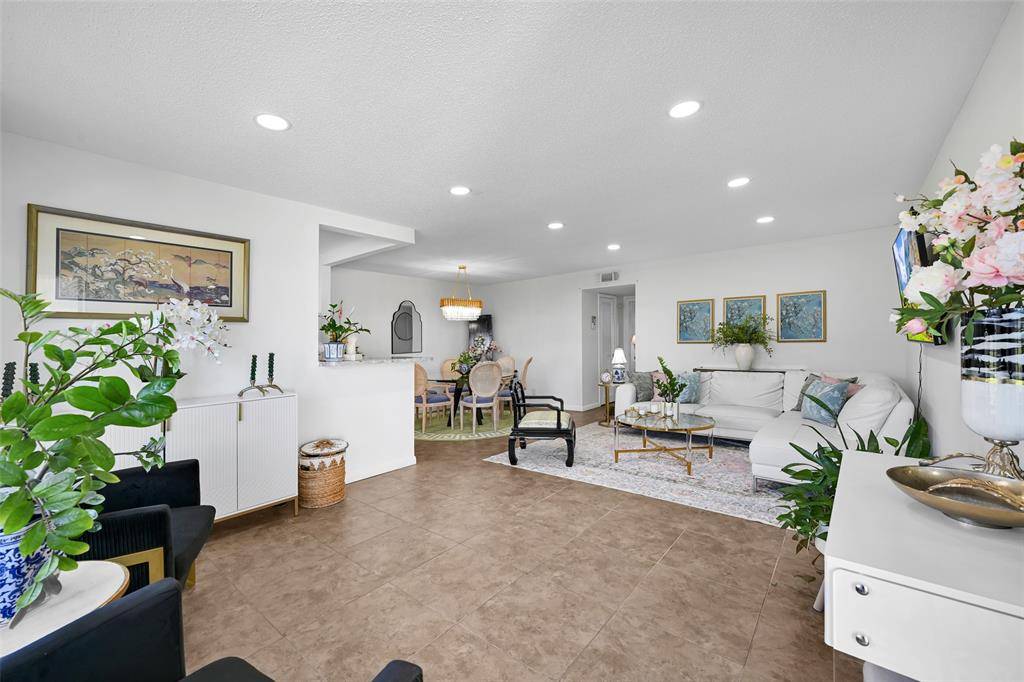 Boynton Beach, FL 33435,211 Bayview Ave #C