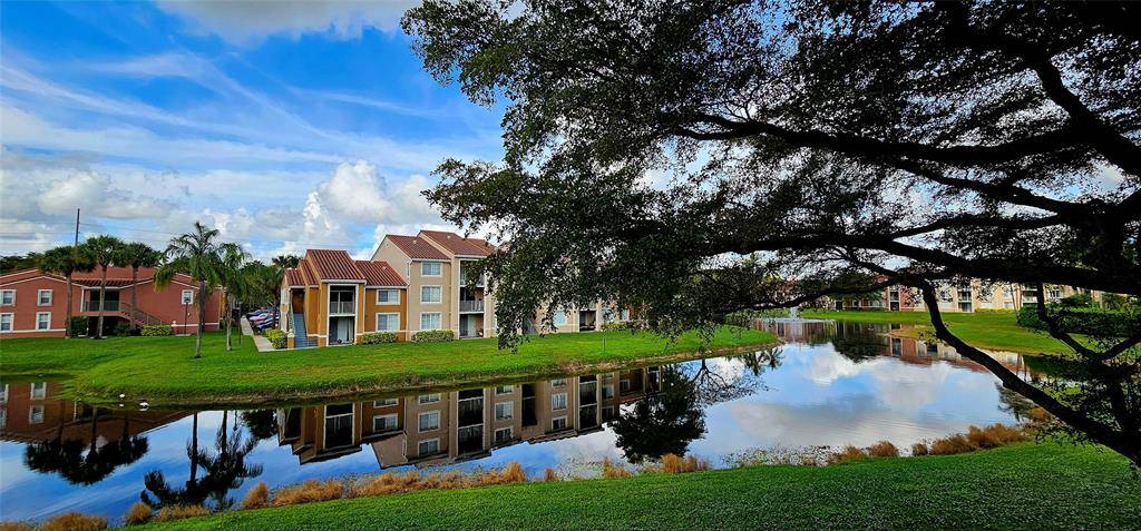 Lake Worth, FL 33463,7904 Sonoma Springs Cir #206