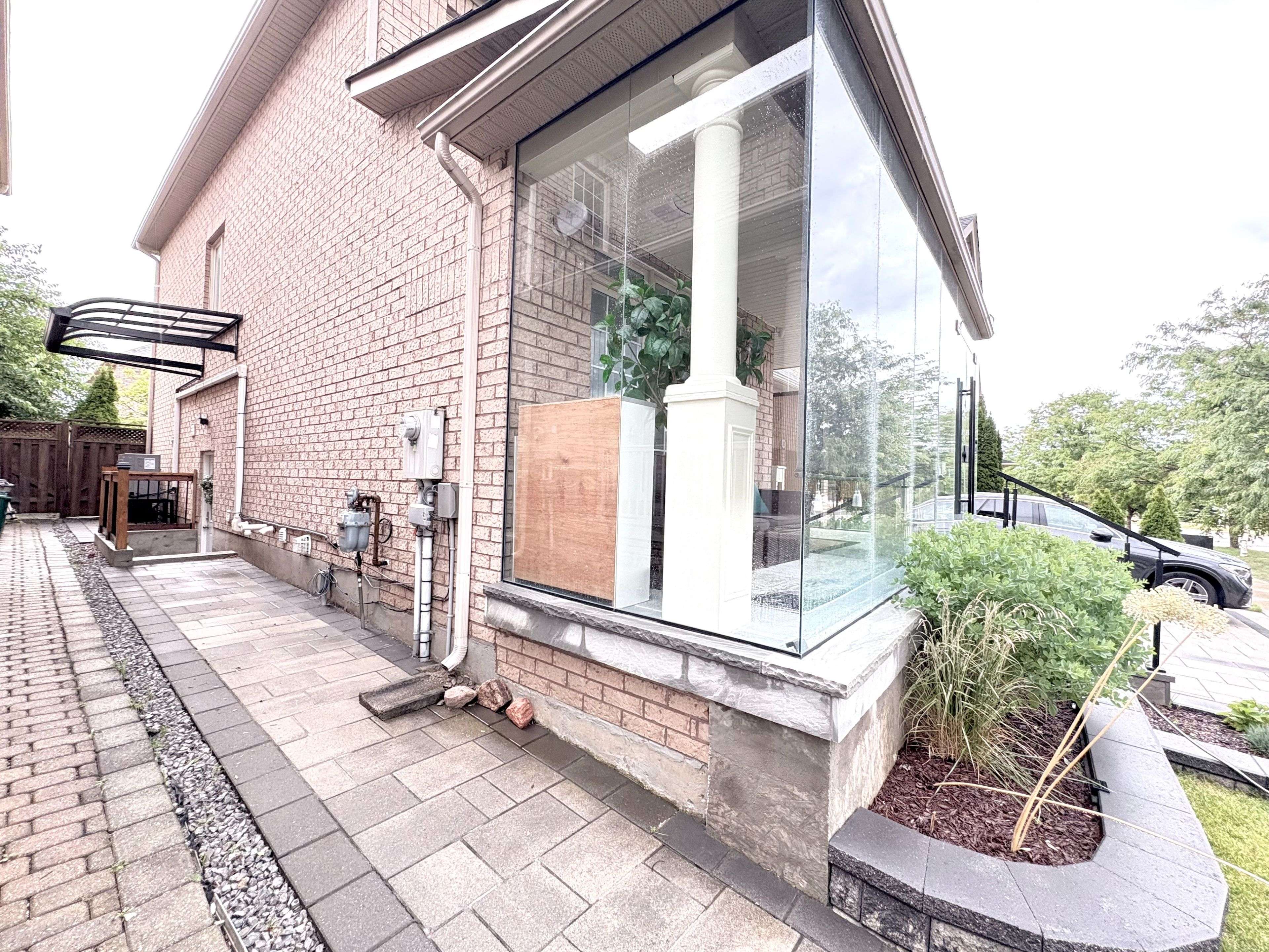 Richmond Hill, ON L4S 2N6,335 Shirley DR #Bsmt