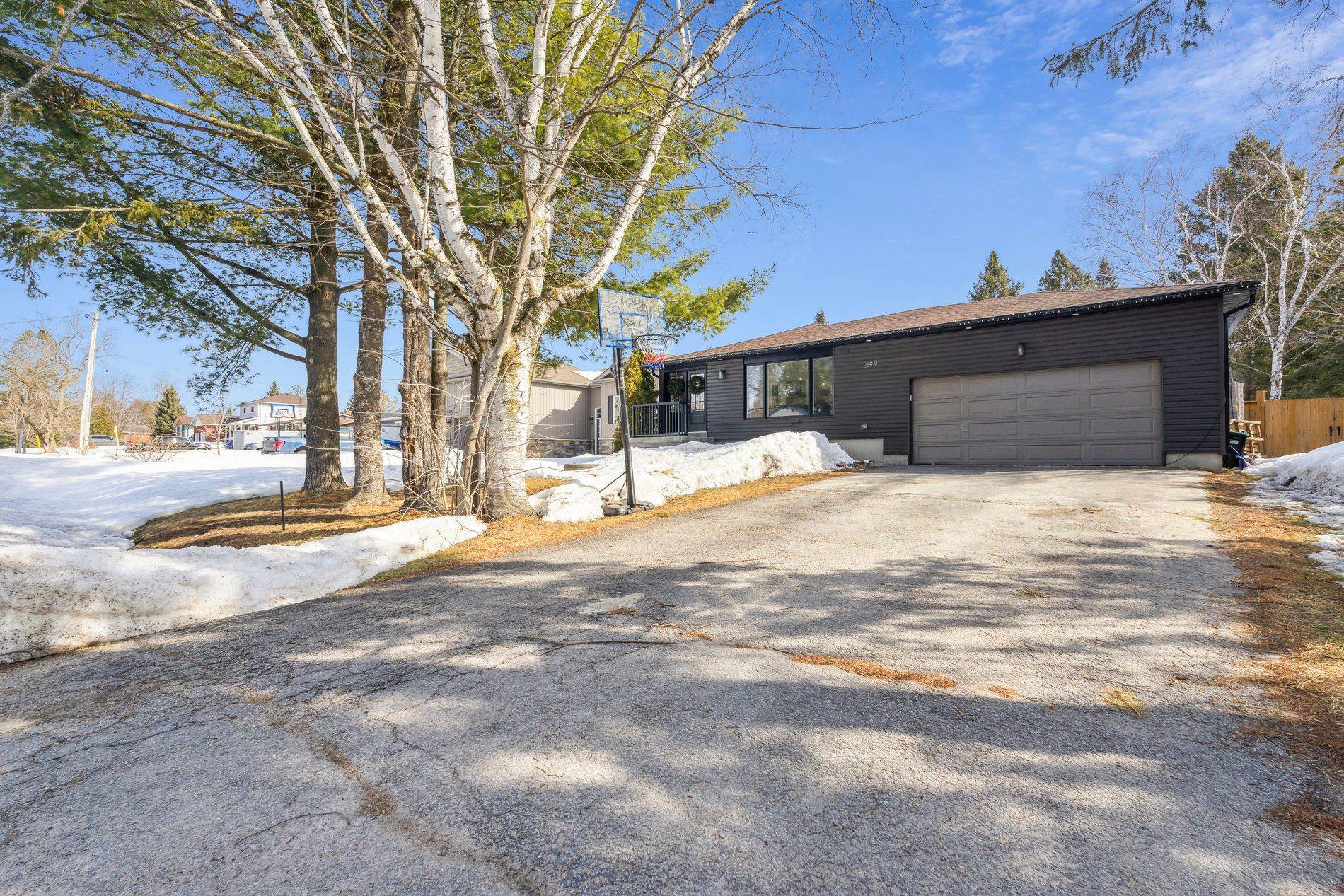 Innisfil, ON L9S 2C4,2199 Richard ST E