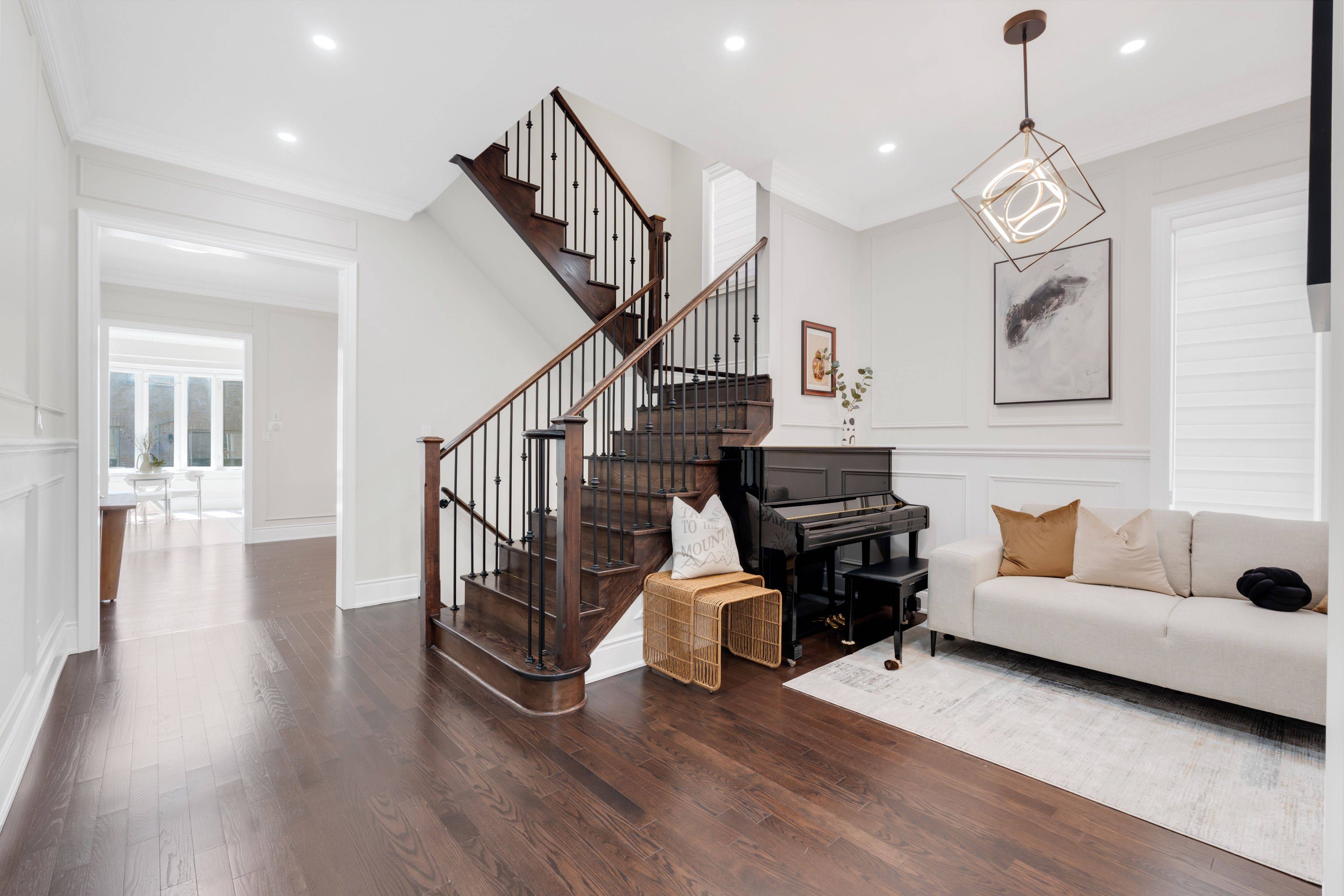 Markham, ON L6C 0X8,9 Mario AVE