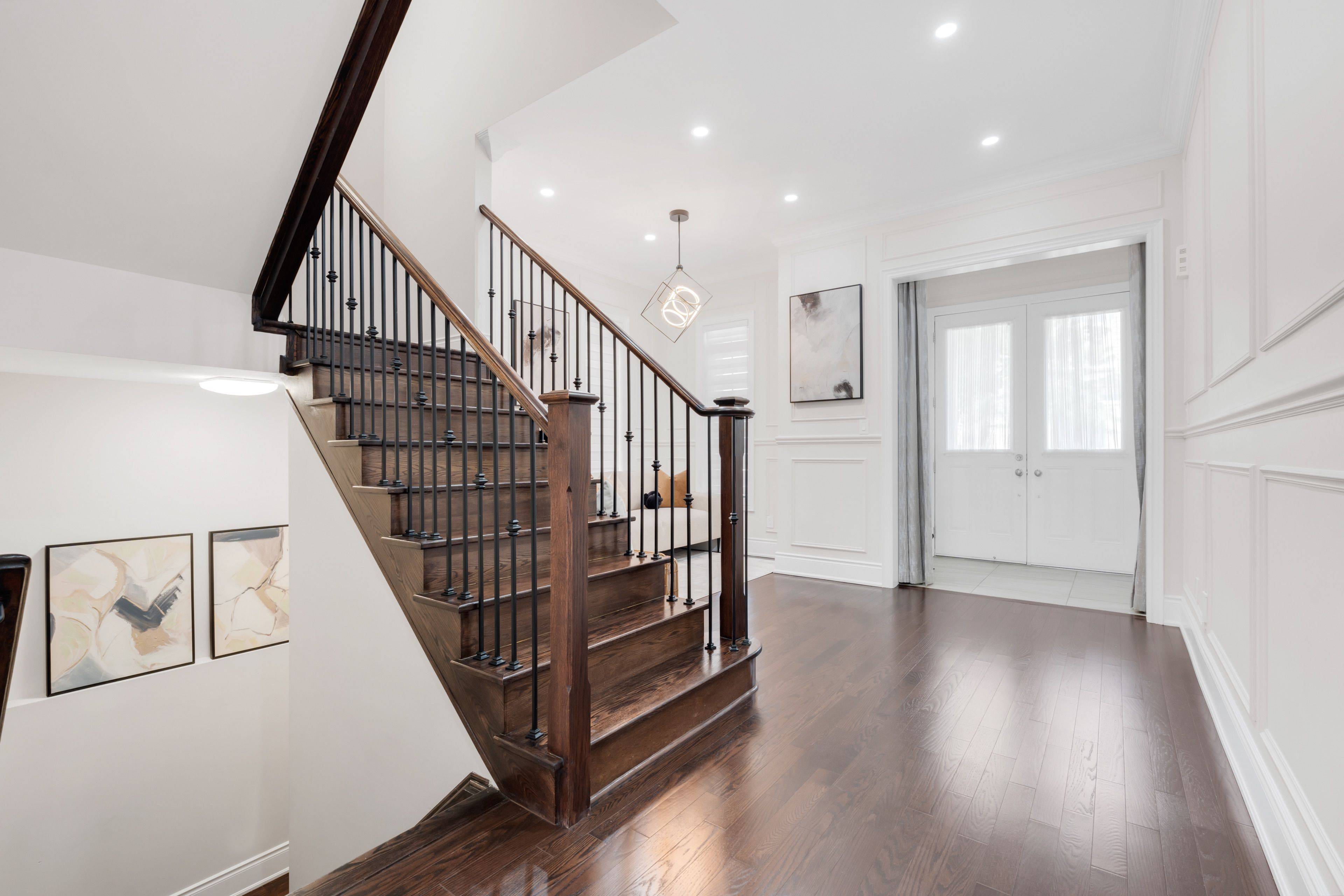 Markham, ON L6C 0X8,9 Mario AVE